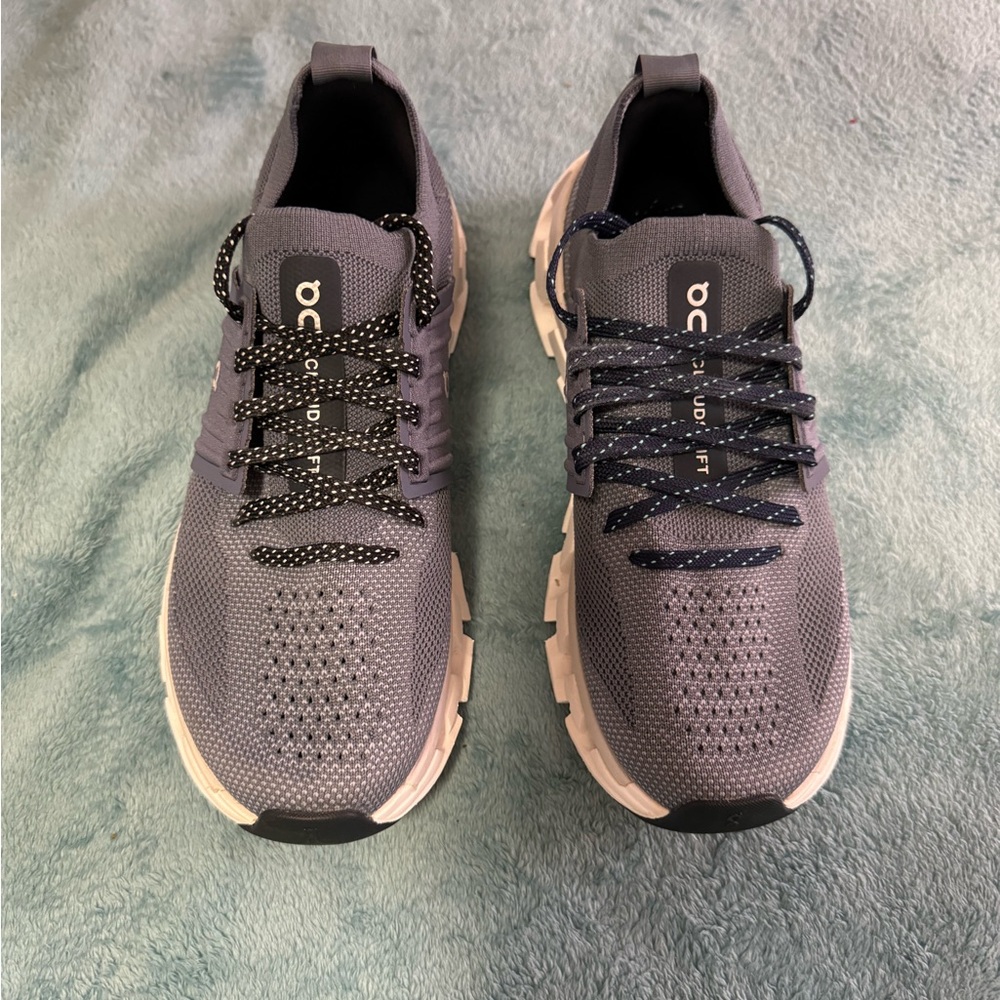 ON women’s Cloudswift Gray Athletic Shoes size 7.5